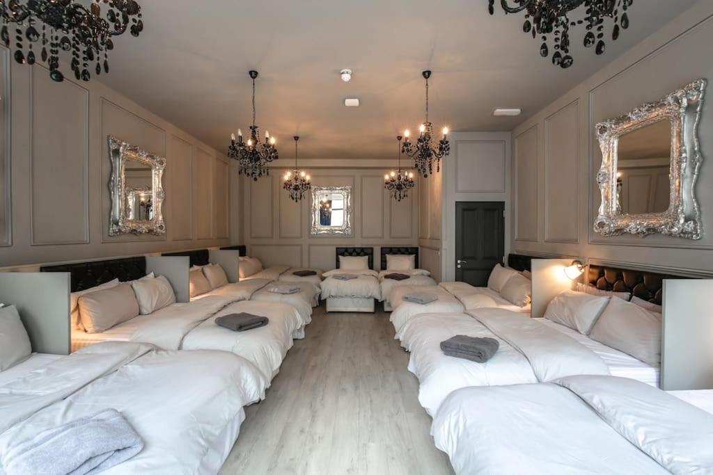 The V.I.P Suite - Sleeps 24! Best For Large Groups Liverpool Exterior foto